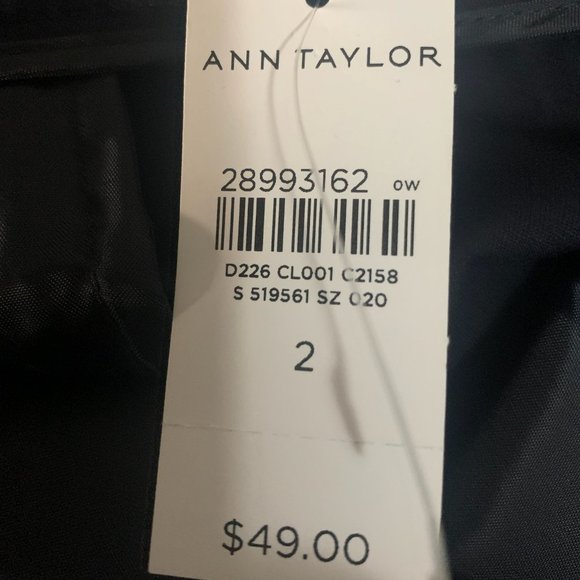 NWT ANN TAYLOR THE BOARDWALK SHORT MID RISE STRETCH BERMUDA SHORTS NAVY BLUE 2 - Picture 9 of 11